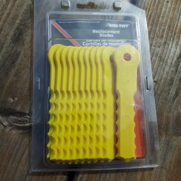 RINO-TUFF Push-N-Load 3 Blade Replacement Blades Pack of 11 Open Package - Picture 1 of 2